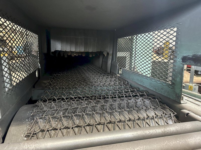 27.5&quot; X 18&quot; X 2 WHEEL GOFF MODEL #WM27.5-2-40 WIRE MESH BELT PASS THROUGH SHOT BLASTER, NEW 2008: STOCK #21932