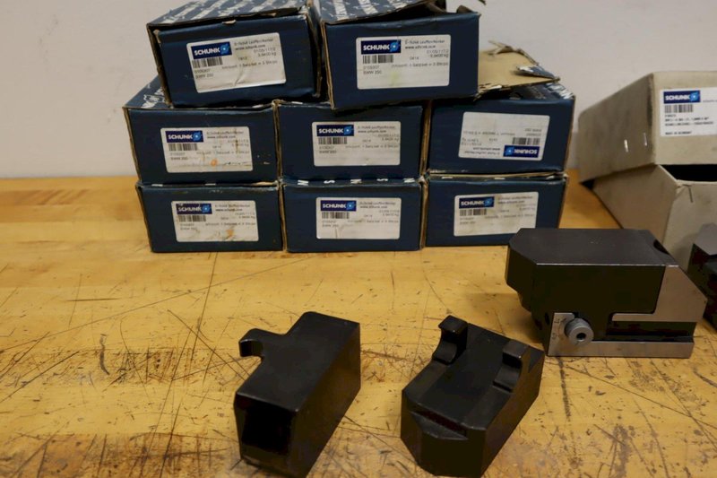 Schunk BWTJ-K305-21 Quick Change 3-Jaw Chuck Base Jaws with (9) Sets of BWW 250 Steel Jaws *** Appear to Have Little to No Use***- Auction Item