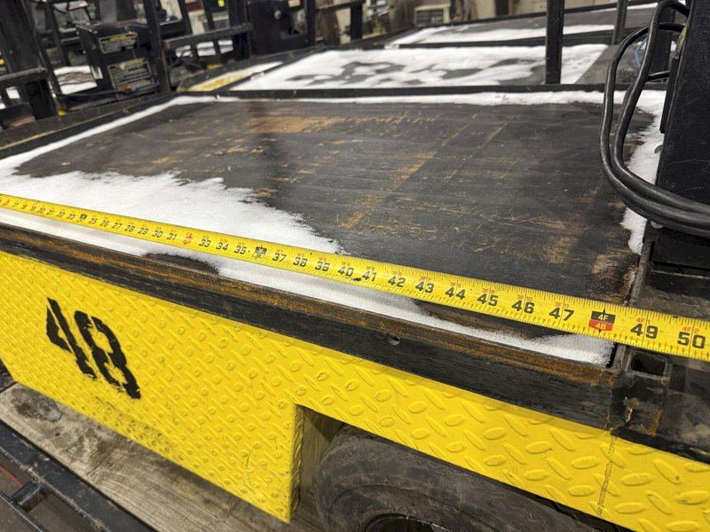 24 VOLT EZ-GO MODEL XI-640 TEXTRON CHASER/TUGGER CART #48: YOBRO #24642