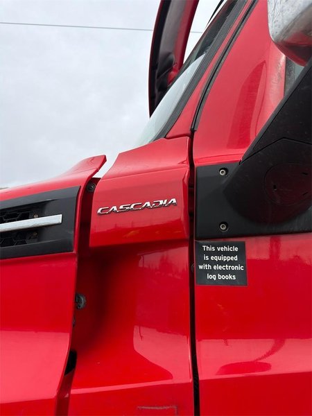 2020 Freightliner Cascadia 1FUJHHDV4LLLC1676