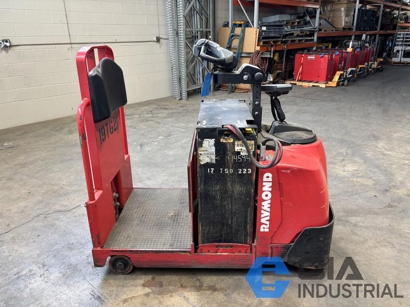 2019 - RAYMOND MODEL 8610 ELECTRIC TUGGER TRACTOR