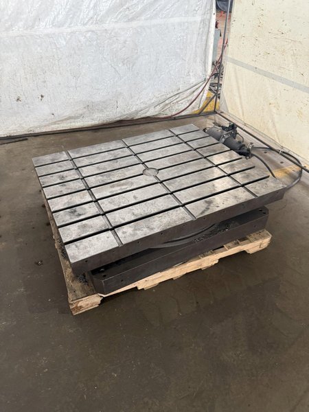 40" X 50" DEVLIEG AIR LIFT ROTARY TABLE. STOCK # 0221426