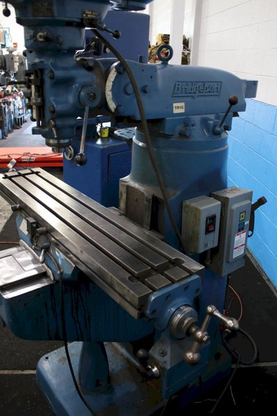 2 HP BRIDGEPORT RAM TYPE VERTICAL MILL: STOCK #75296