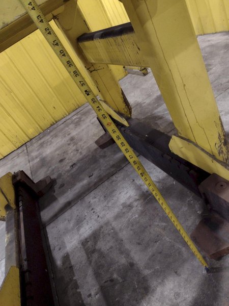 30,000 LBS AVON ENGINEERING LIMITED MODE 5160-04 PALLET/SHEET LIFTER: STOCK #23559