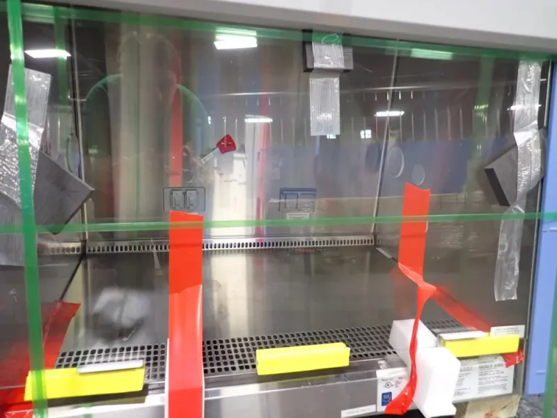 THERMO FISHER SCIENTIFIC 22" X 34" X 22" BIOLOGICAL SAFTEY CABINET   -  1323