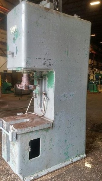 25 TON DENISON MODEL #25 HYDRAULIC MULTI-PRESS