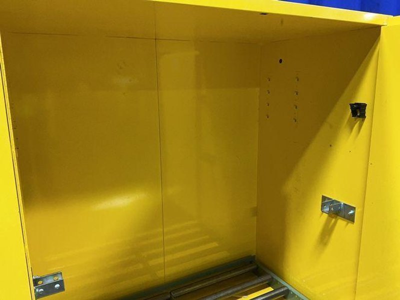 JUSTRITE 110 GAL FLAMMABLE STORAGE CABINET