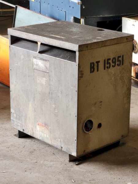 75 KVA GE 480 - 208/120 ELECTRICAL TRANSFORMER: STOCK #18957
