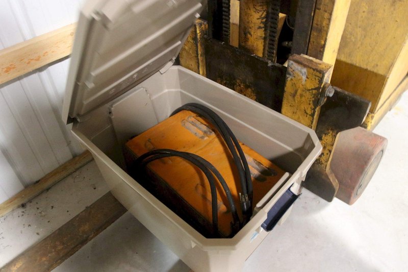 BARRETT POWER WALK BEHIND FORKLIFT: STOCK #70814