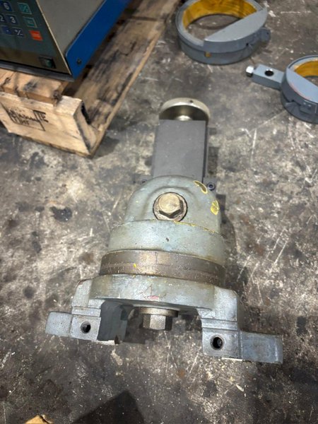 #2 CINCINNATI MILACRON TOOL &amp; CUTTER GRINDER: YOBRO #24343