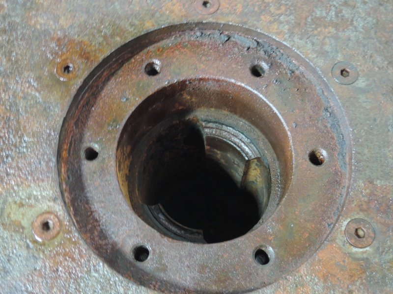 MULLER WHEEL FOR SIMPSON 2.5G MULLER RECOATED WITH STEEL
13&quot; FACE, 37.5&quot; DIAMETER OD, 6&quot; HOLE, 9.5&quot; FLANGE HOLE