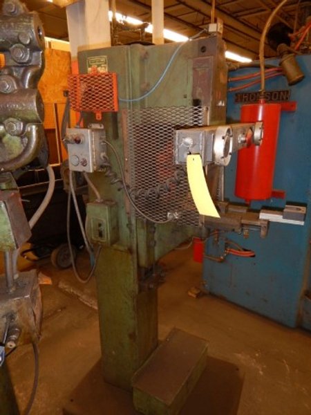 Riveter townsend style  Model 110