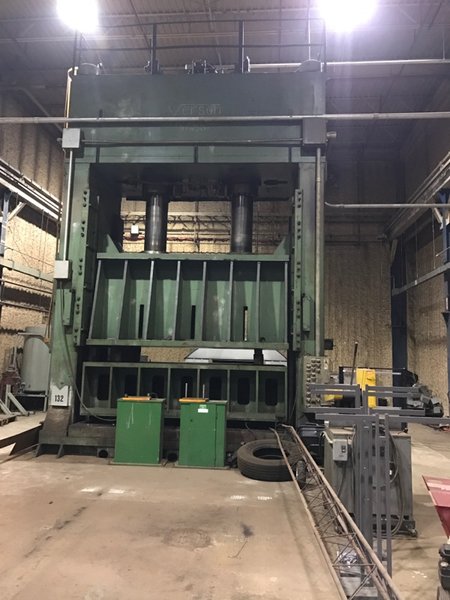 700 Ton Verson Hydraulic Press -HD-2-144T-96