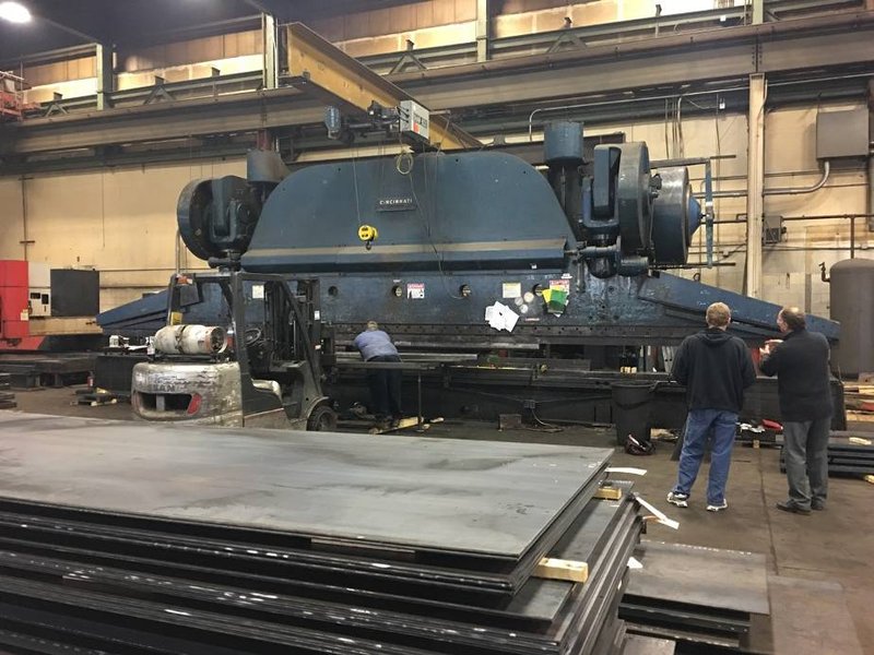 1500 TON X 40' CINCINNATI MODEL SERIES 50 MECHANICAL PRESS BRAKE. STOCK # 1399917