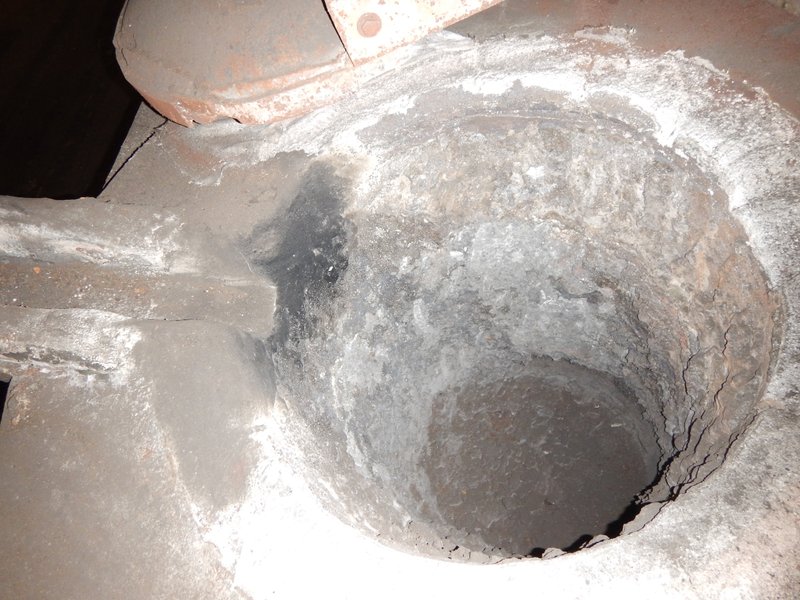 1986 Ajax Powerflew 1000 KW Coreless Furnance