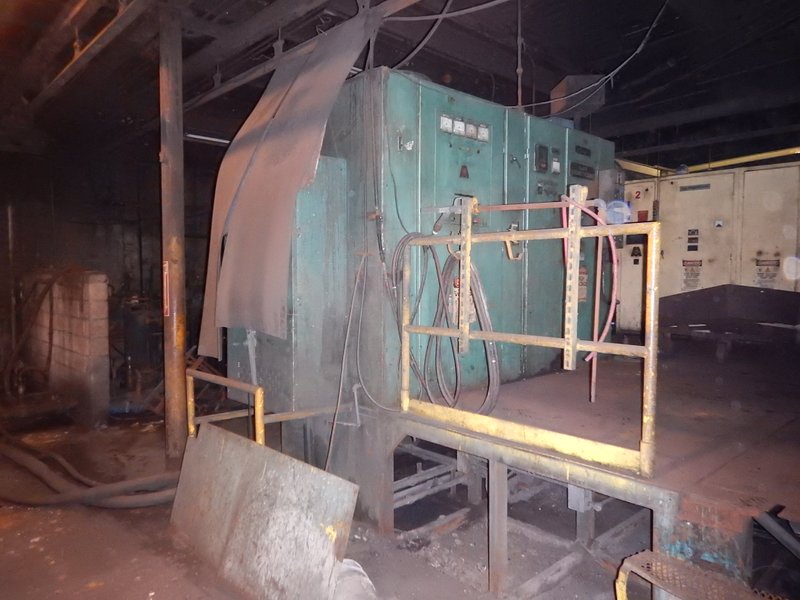 1986 Ajax Powerflew 1000 KW Coreless Furnance