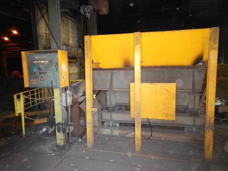 Furnace Charge System w/Oscillating Conveyor &amp; Load Cells