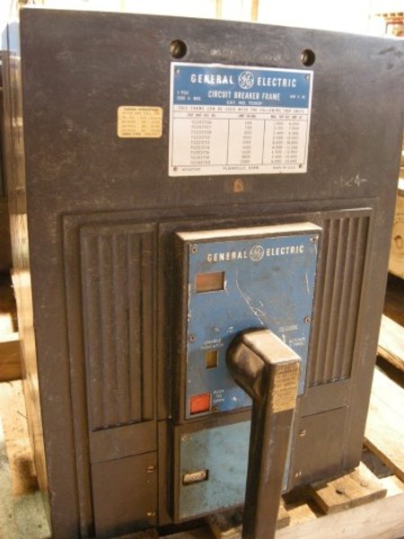 2000 Amp General Electric TS203F Circuit Breaker Frame