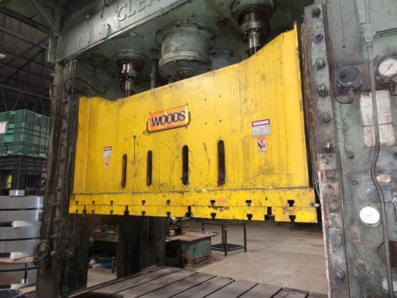 650-Ton USI Clearing 4-Point Press
