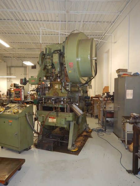 100 TON L&amp;J OBI PRESS. STOCK # 1799316