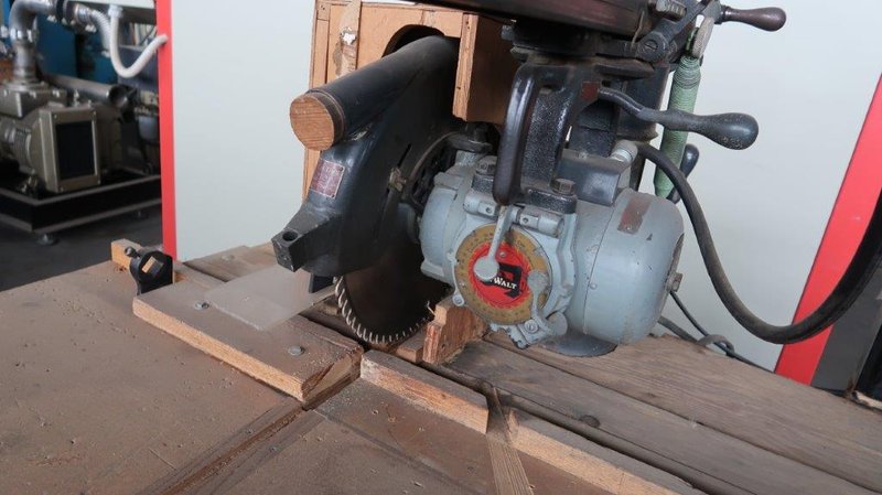 Dewalt Radial Arm Saw with Stand