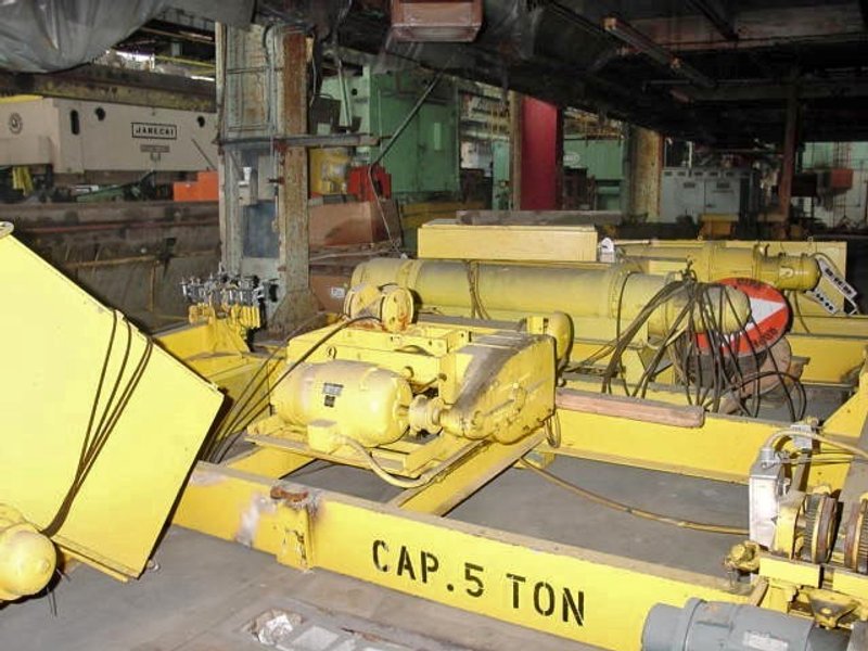 Robbins &amp; Myers 5 Ton Lug Mounted Hoist