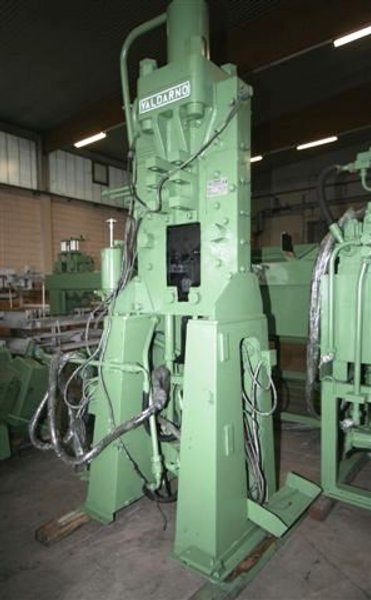 Valdarno Model BCGS 80 Hot Billet Shear 
