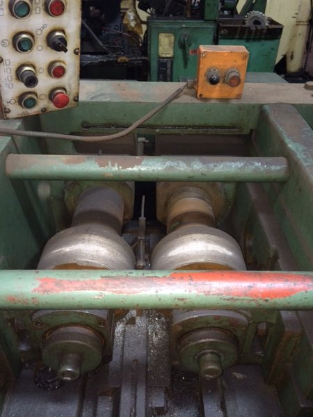 4&quot; Tsugami Model TROL-25 2 Die Cylindrical Thread Roller