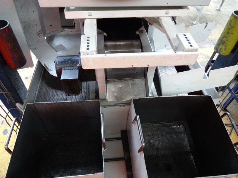 Shimazu Model Super 3-F Twin Spindle Nut Tapper