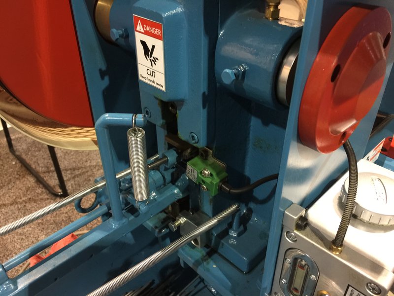 Hariton Model WSC-102A Automatic Wire Straightening and Cutting Machine 