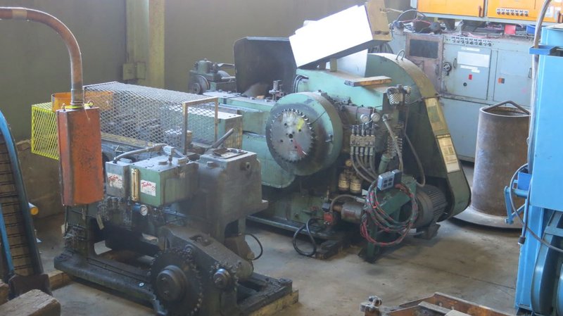 One Used 1/2&quot; National Model 500 Roller Header Set up as a Ball Header