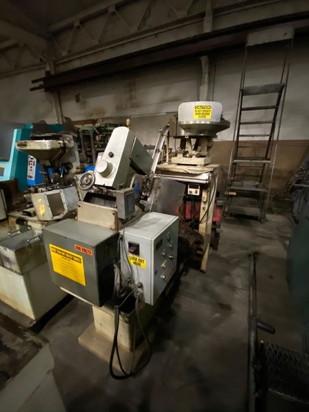 5/16&quot; Snow Model NT-2 Single Spindle Nut Tapper 