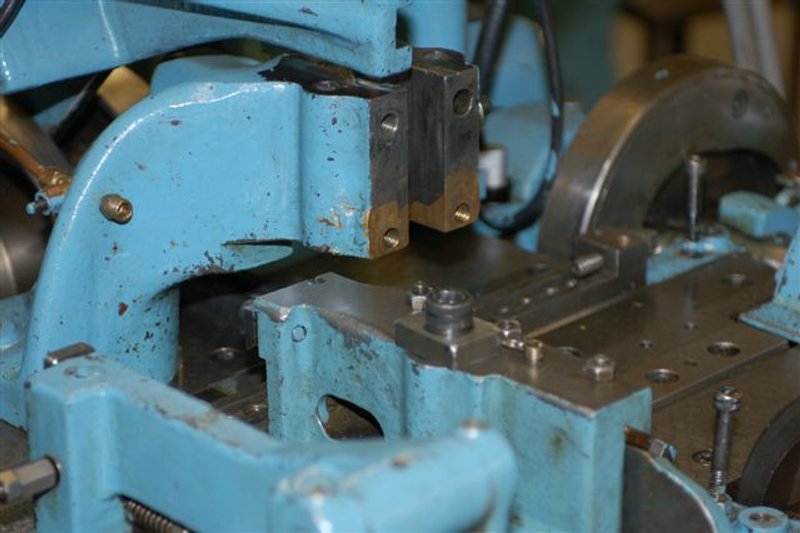 3/32&quot; Nilson Model S-1 Fourslide Wire Forming Machine