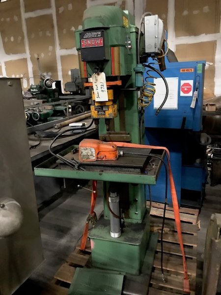 Snow Model DR-3-R Single Spindle Vertical Nut Tapper