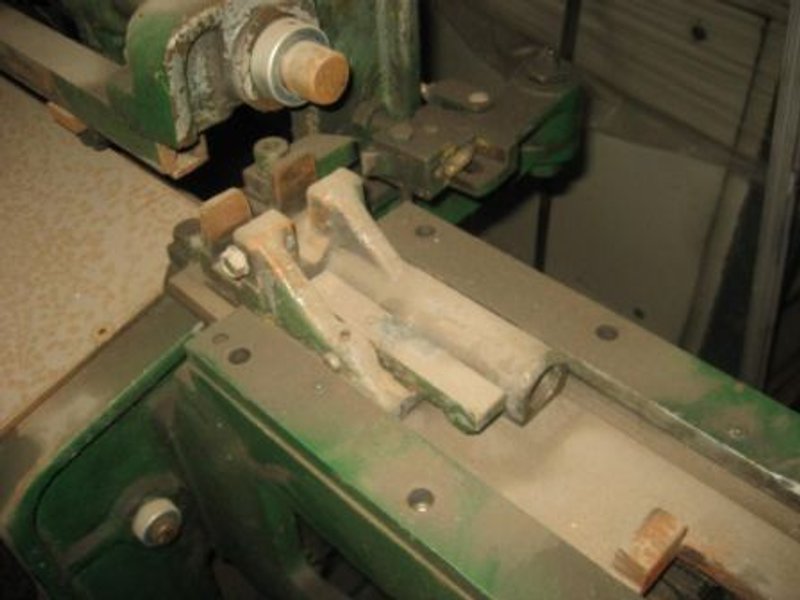 3/8&quot; Lewis Model 8-F Wire Straightening and Cutting Machine