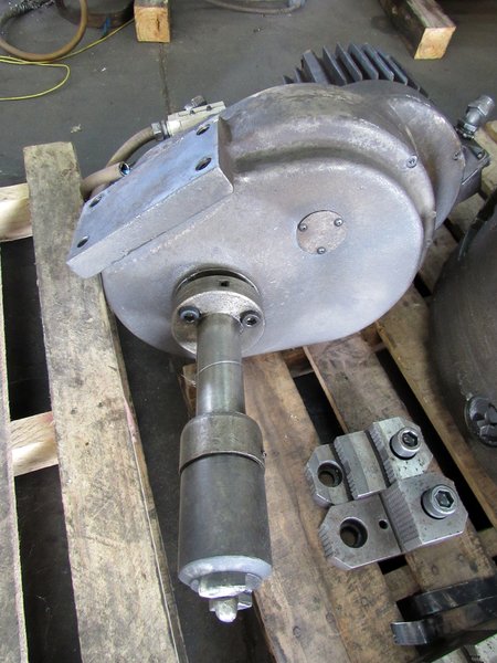 USED, 24&quot; CUSHMAN 4-JAW HEAVY DUTY POWER WRENCH COMBINATION CHUCK WITH 8-1/8&quot; HOLE