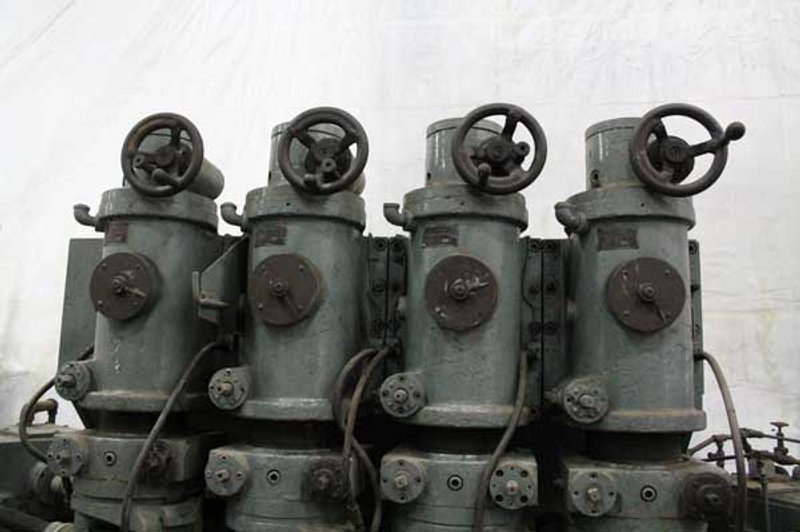 2" (50mm) BLAW KNOX MODEL MC, 6 ROLL ROTARY
TUBE &amp; BAR STRAIGHENER (13107)