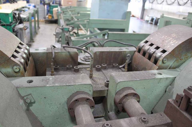 1 1/4&quot; (31mm) FENN MODEL 125 IMPACT CUT OFF W/20&#039;
LONG BAR FEED (13183)