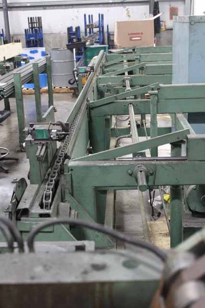 1 1/4&quot; (31mm) FENN MODEL 125 IMPACT CUT OFF W/20&#039;
LONG BAR FEED (13183)