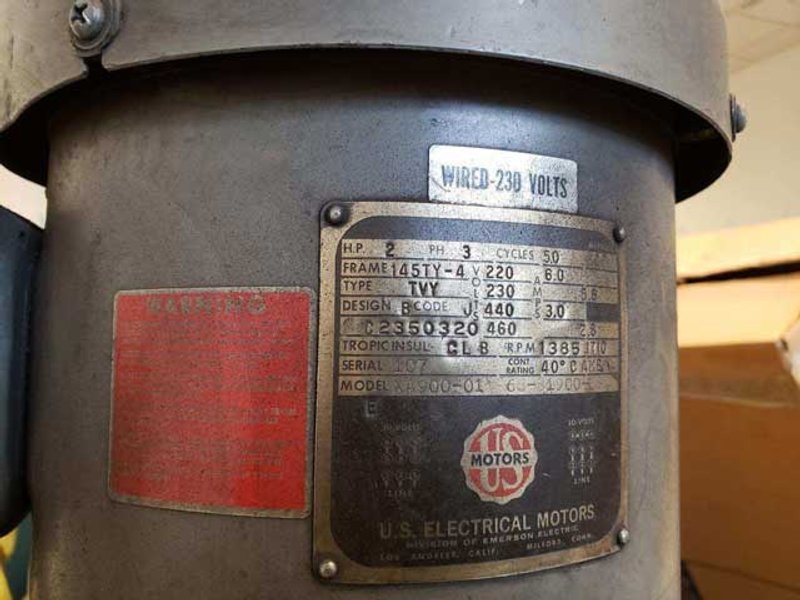 SERIES 2 BRIDGEPORT MILLING MACHINE (13519)


