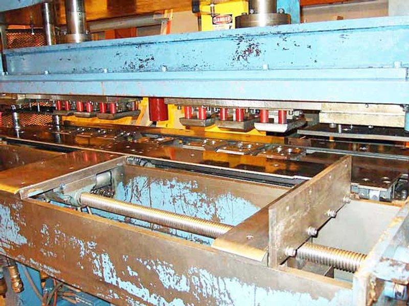 72" (1828mm), PROGRESSIVE, 0.090" (2.3mm) THICK MECHANICAL STITCHER (13608) 