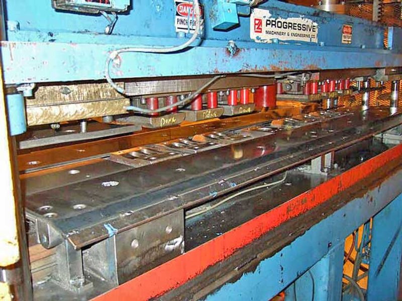 72" (1828mm), PROGRESSIVE, 0.090" (2.3mm) THICK MECHANICAL STITCHER (13608) 