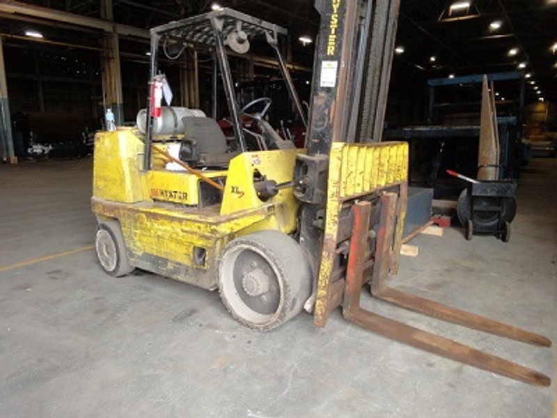 15,000 LBS.  HYSTER FORK LIFT TRCUK
