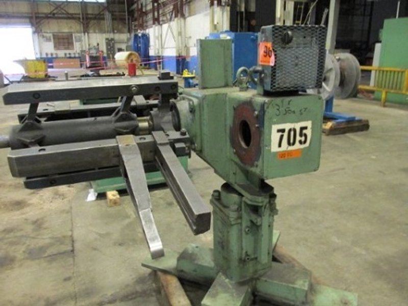 3,000 LBS. HYDRAULIC UNCOILER