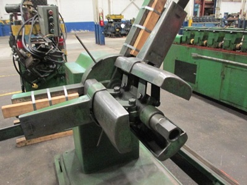 2,500 LBS.  AMERICAN STEEL UNCOILER