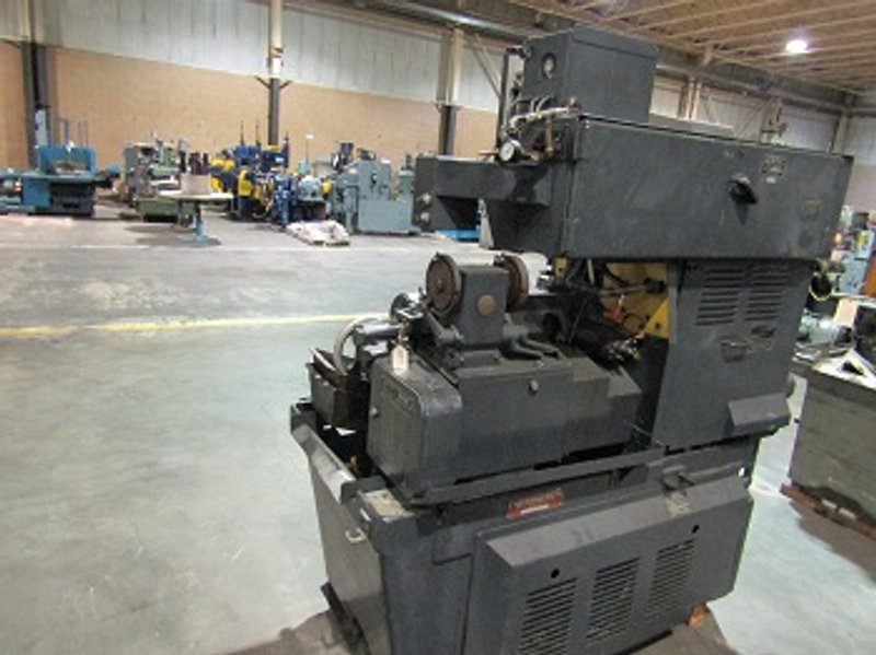 BROWN &amp; SHARPE ULTRAMATIC 2 SCREW MACHINE