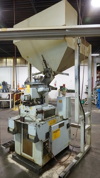 SHIMAZU 3NFA 3/8&quot; TWO SPINDLE NUT TAPPER