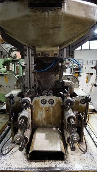 SHIMAZU 3NFA 3/8&quot; TWO SPINDLE NUT TAPPER