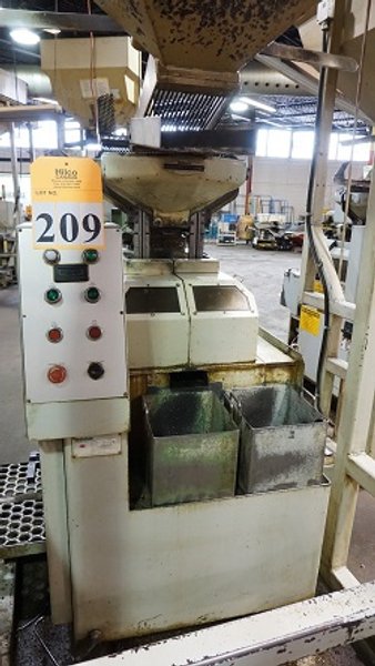 3/8&quot; SHIMAZU # 3NF TWO SPINDLE NUT TAPPER