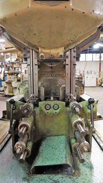 3/8&quot; SHIMAZU # 3NF TWO SPINDLE NUT TAPPER